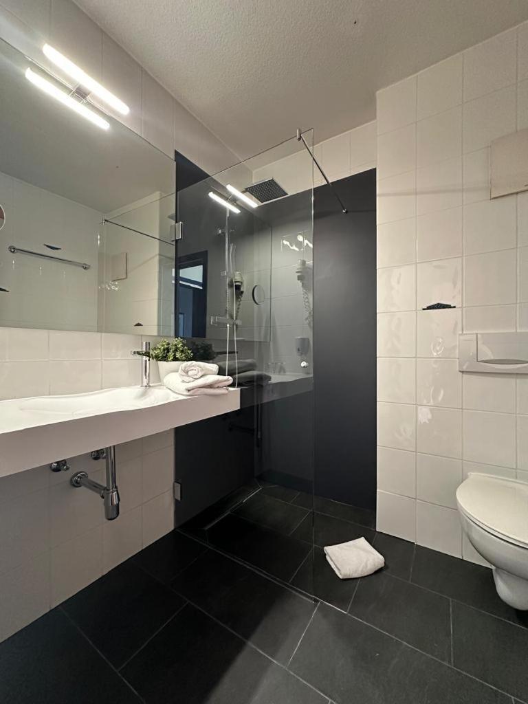 Rheinhessen Inn Gmbh Woerrstadt Екстер'єр фото