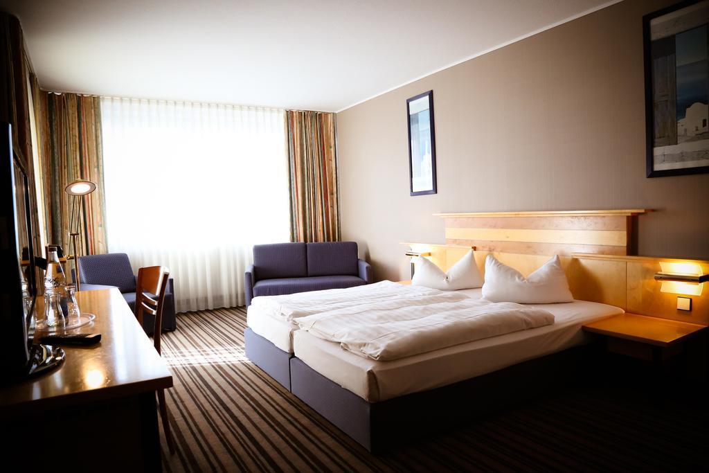 Rheinhessen Inn Gmbh Woerrstadt Екстер'єр фото